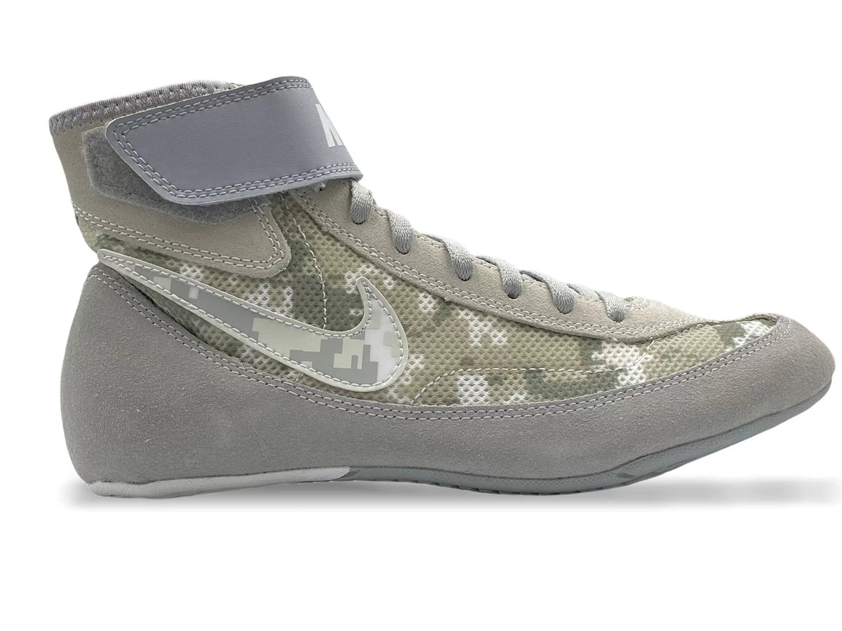 Nike camo hot sale wrestling shoes